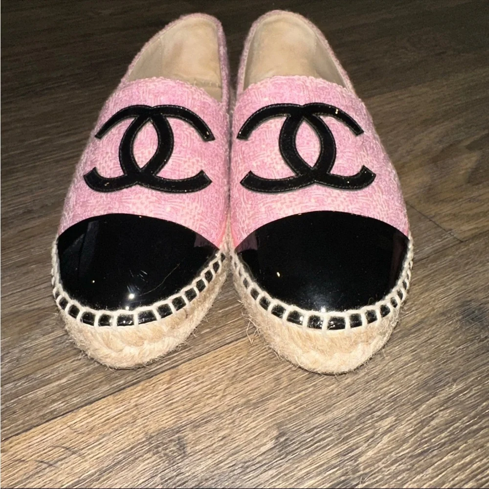 CHANEL Pink and Black Logo Espadrilles - Picture 6 of 11